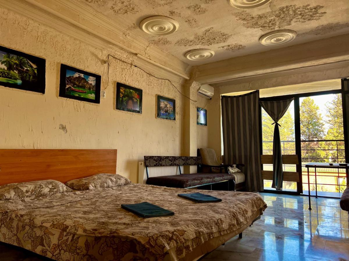 Smile Guesthouse Tbilissi Extérieur photo