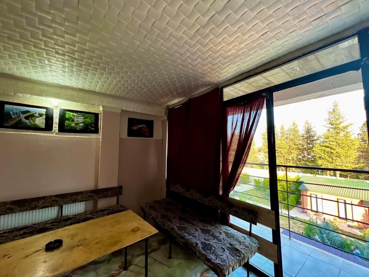 Smile Guesthouse Tbilissi Extérieur photo